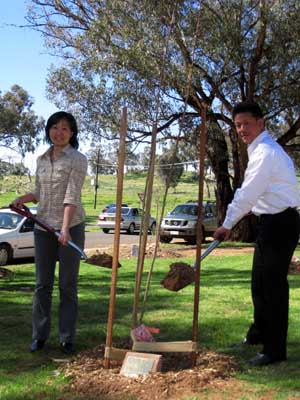 cowra08 06